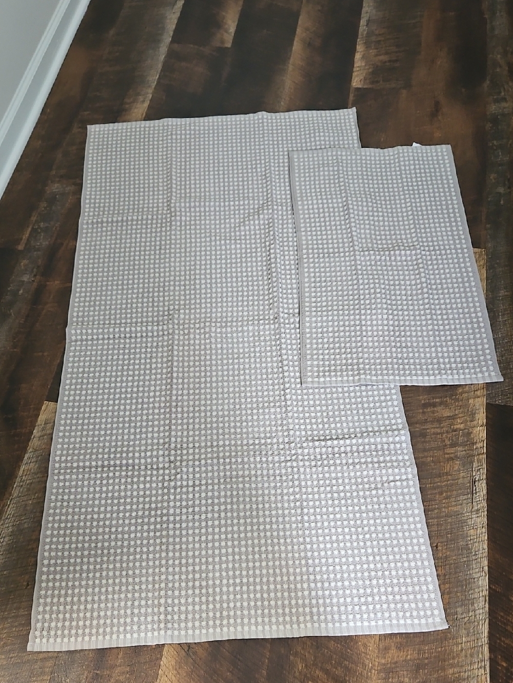 Modern Threads "Cobblestone" Waffle Weave Bath Towel And Hand Towel Set